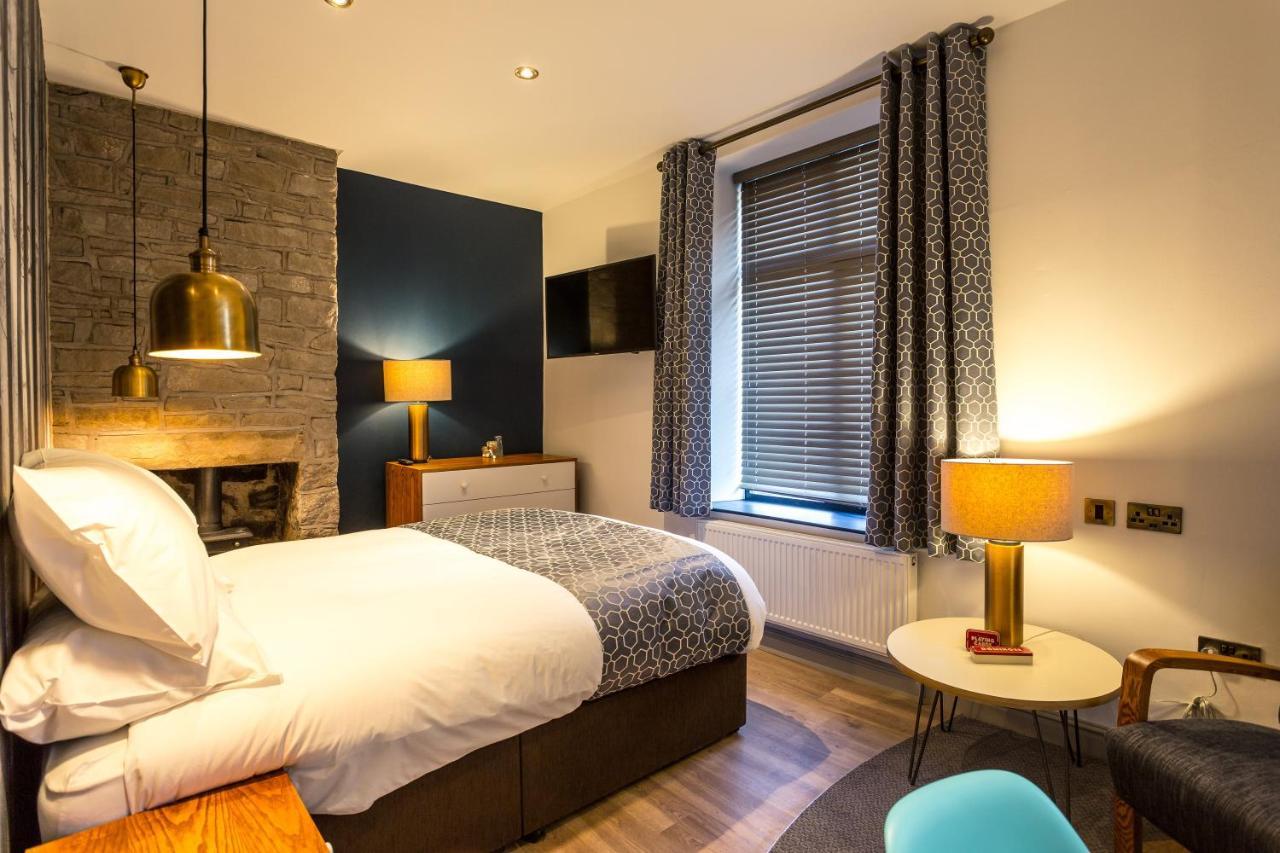 Eagle And Child, Ramsbottom Hotell Bury  Exteriör bild