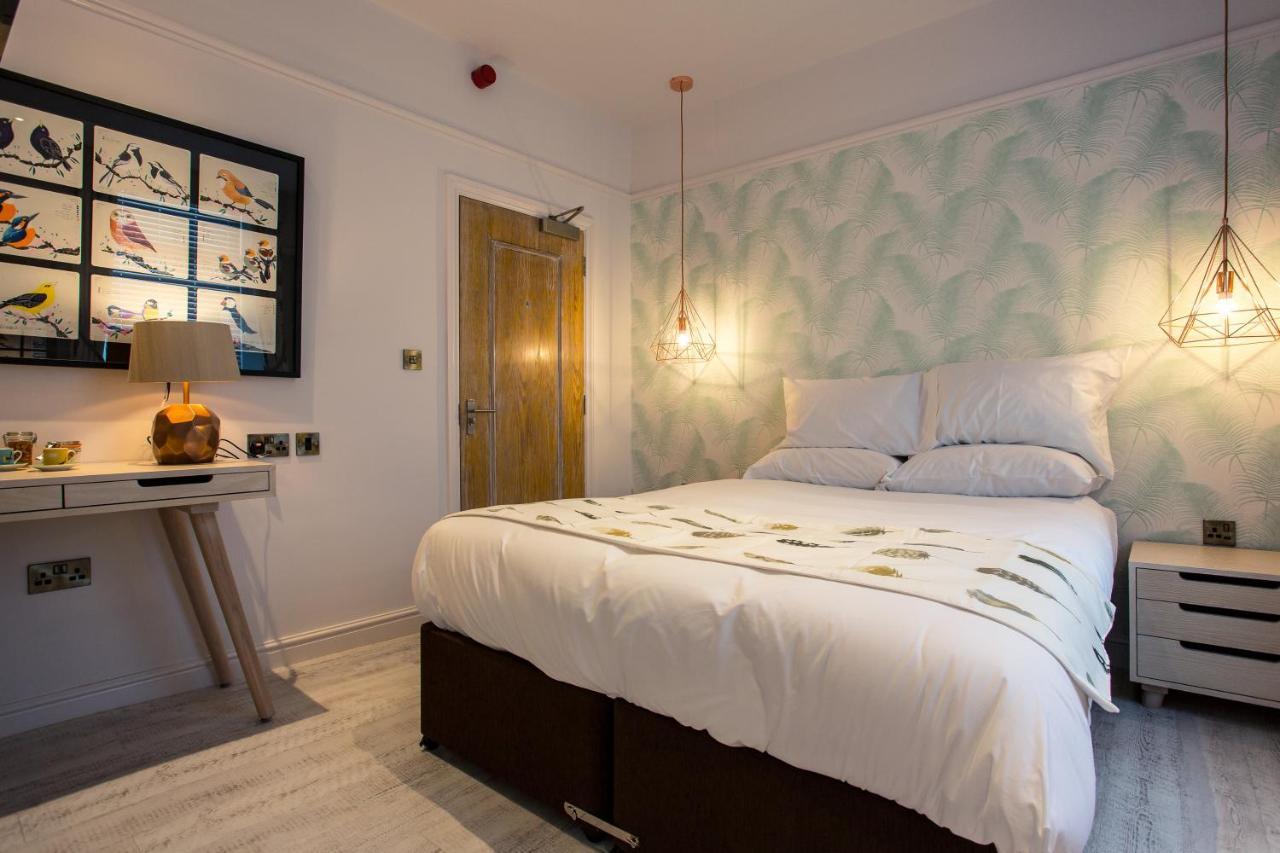 Eagle And Child, Ramsbottom Hotell Bury  Exteriör bild